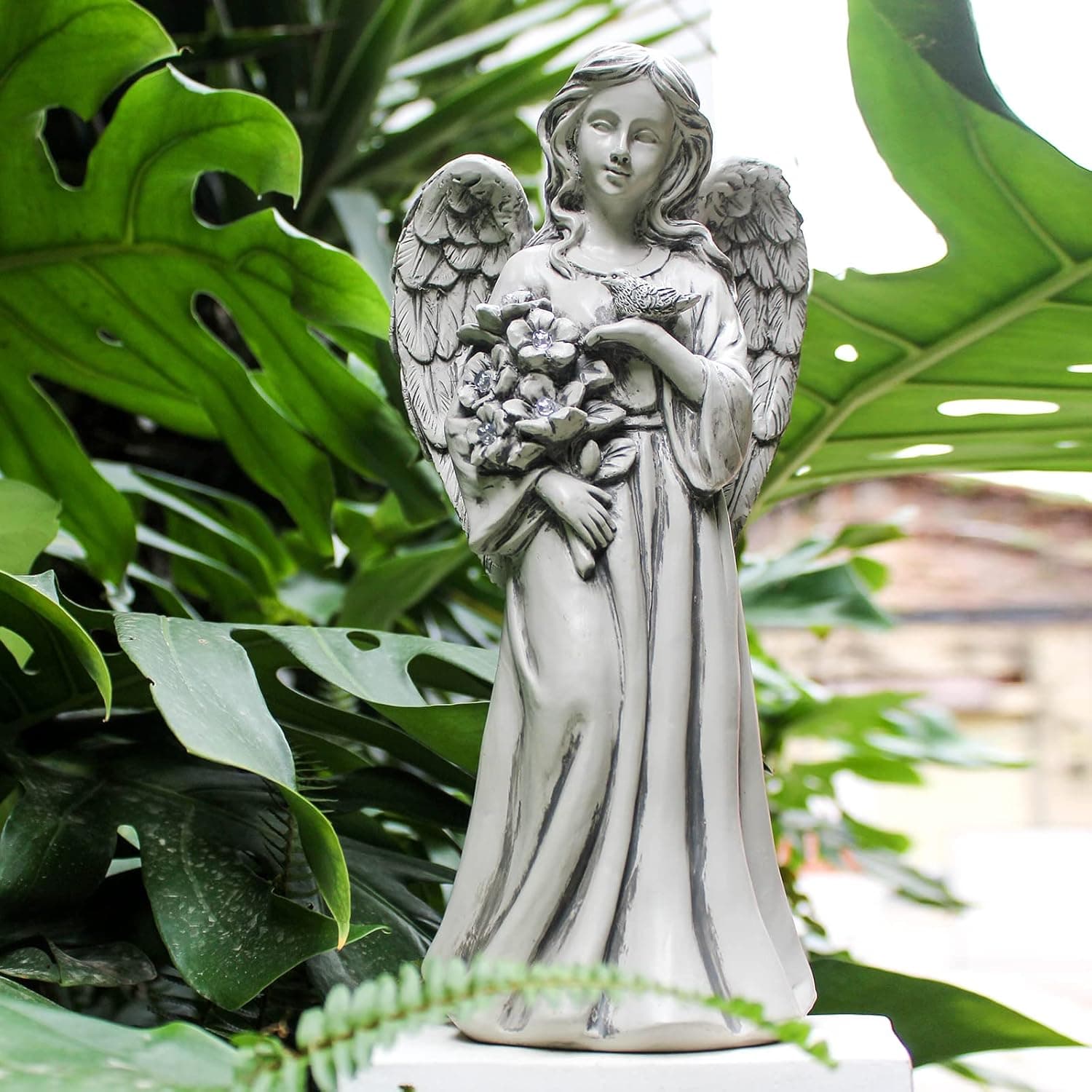 Rezpuao Solar Angel Statue for Outdoor, Angel Figurine with Resin, Outdoor Decor for Patio Lawn Yard Porch, Garden Gift
