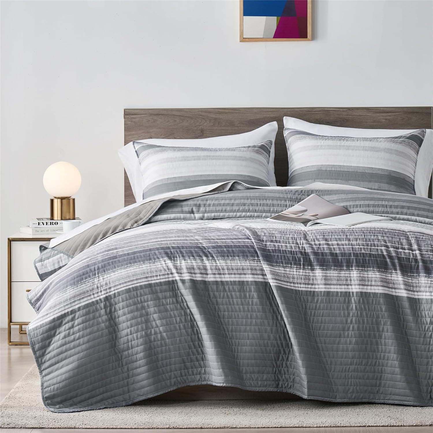 KAKIJUMN Full/Queen Quilt Bedding Set, White and Grey Patchwork Striped Quilt Set, 3 Pieces Soft Lightweight Bedspread Coverlet Set with 2 Pillow Shams(Light Grey,Queen)